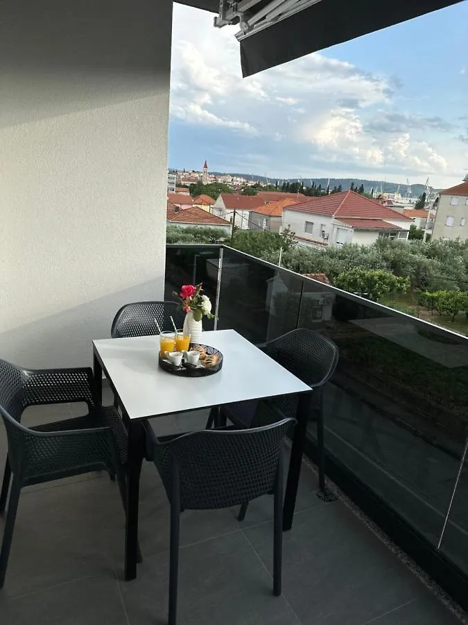 Apartman Ivan & Marko Trogir 0*,